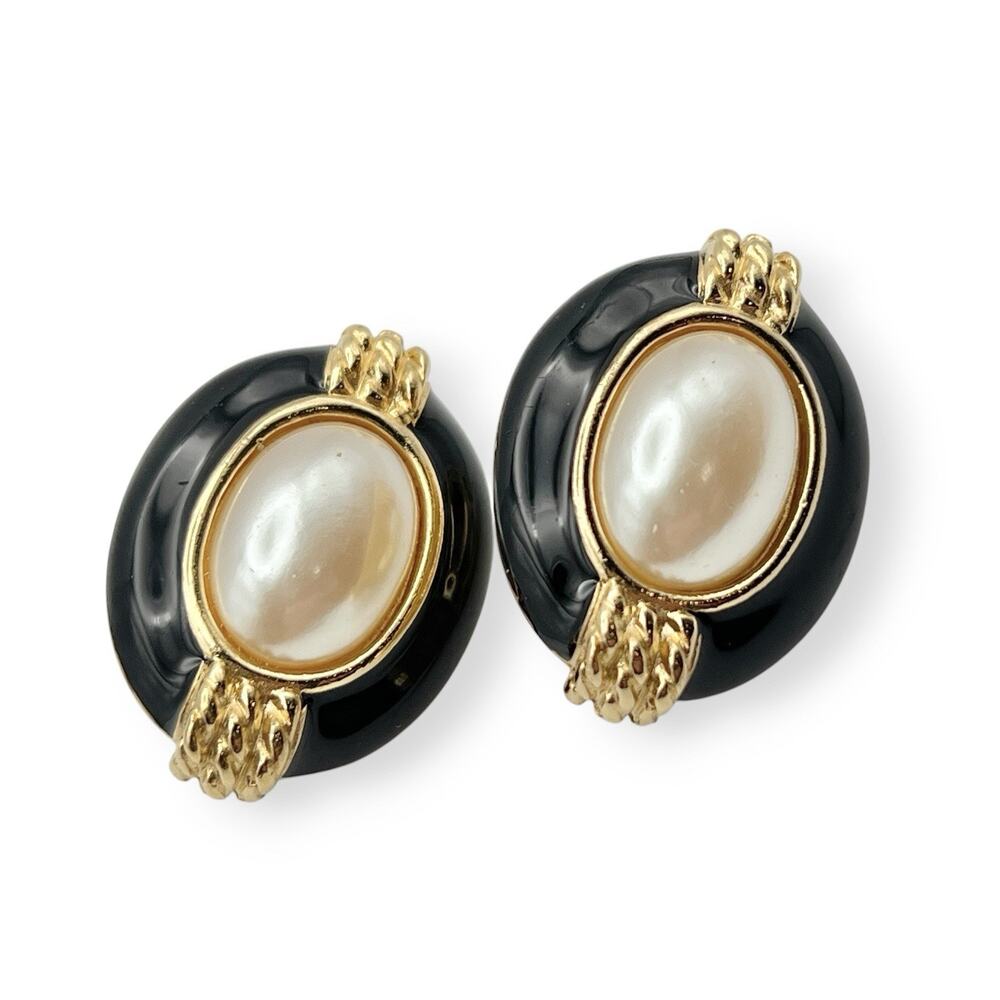 Richelieu Oval Clip On Earrings Simulated Pearl Black Enamel Gold Tone Statement